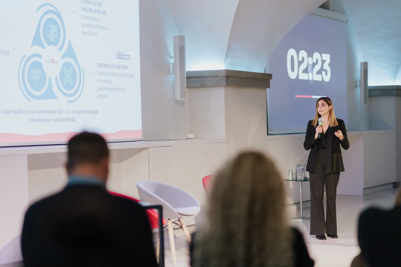 Una sessione di presentazione negli spazi di Nana Bianca
